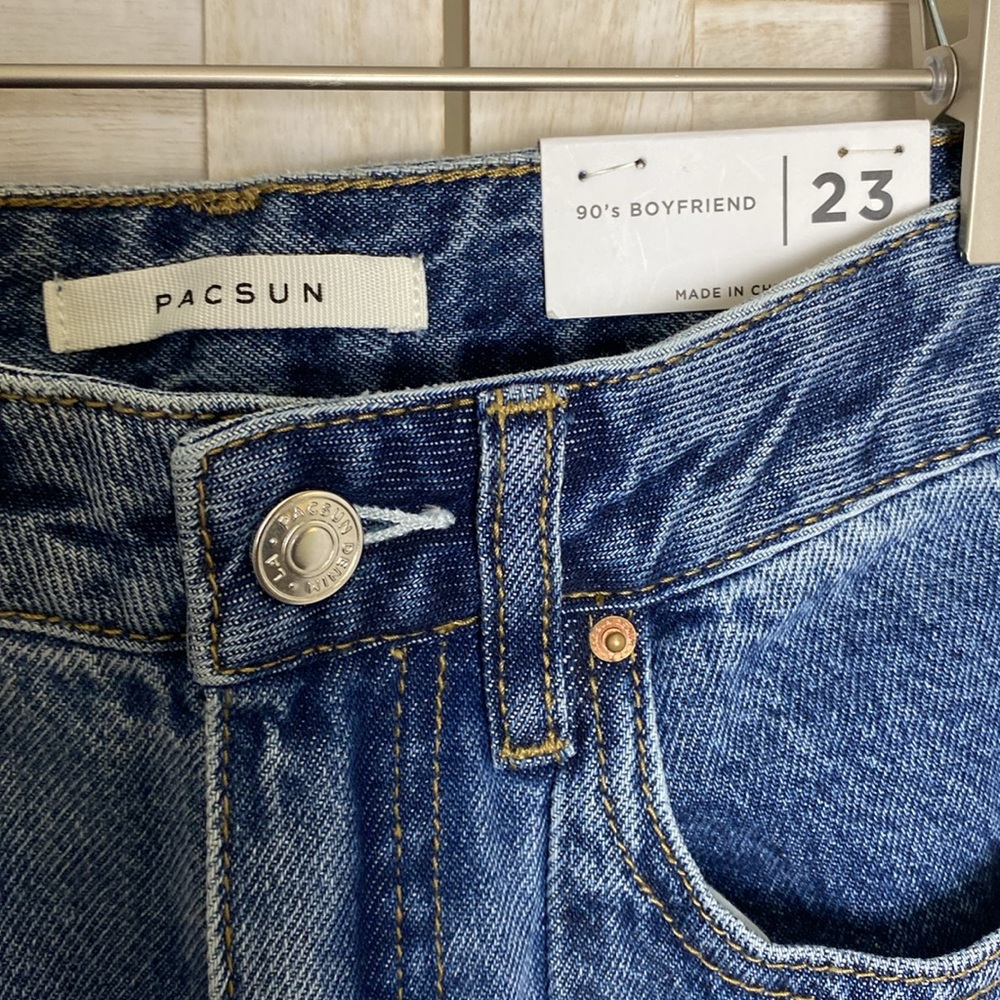 NWT Pacsun Eco Patchwork Boyfriend Jeans Size 23 - Picture 3 of 10